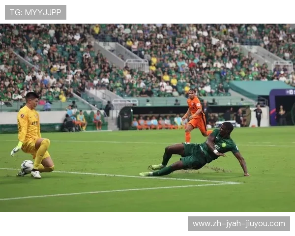 足协杯半决赛综述河南队惊险点球过关北京国安大胜强势晋级